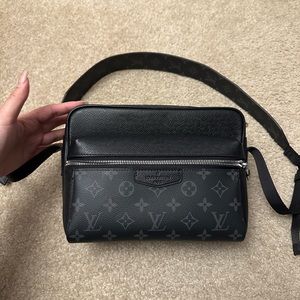Louis Vuitton Outdoor Messenger